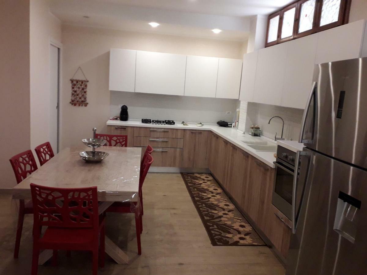 La Tana Di Furby Apartamento Brindisi Exterior foto