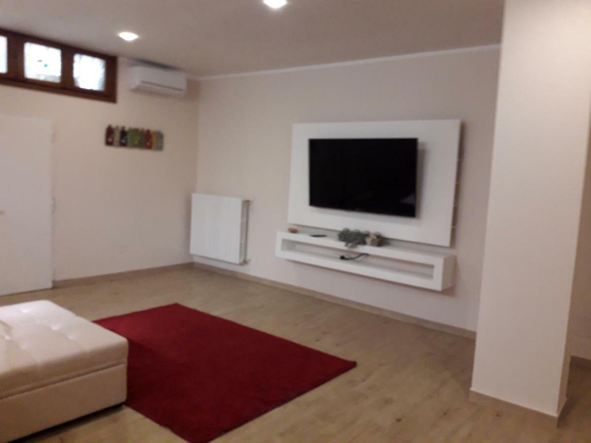 La Tana Di Furby Apartamento Brindisi Exterior foto